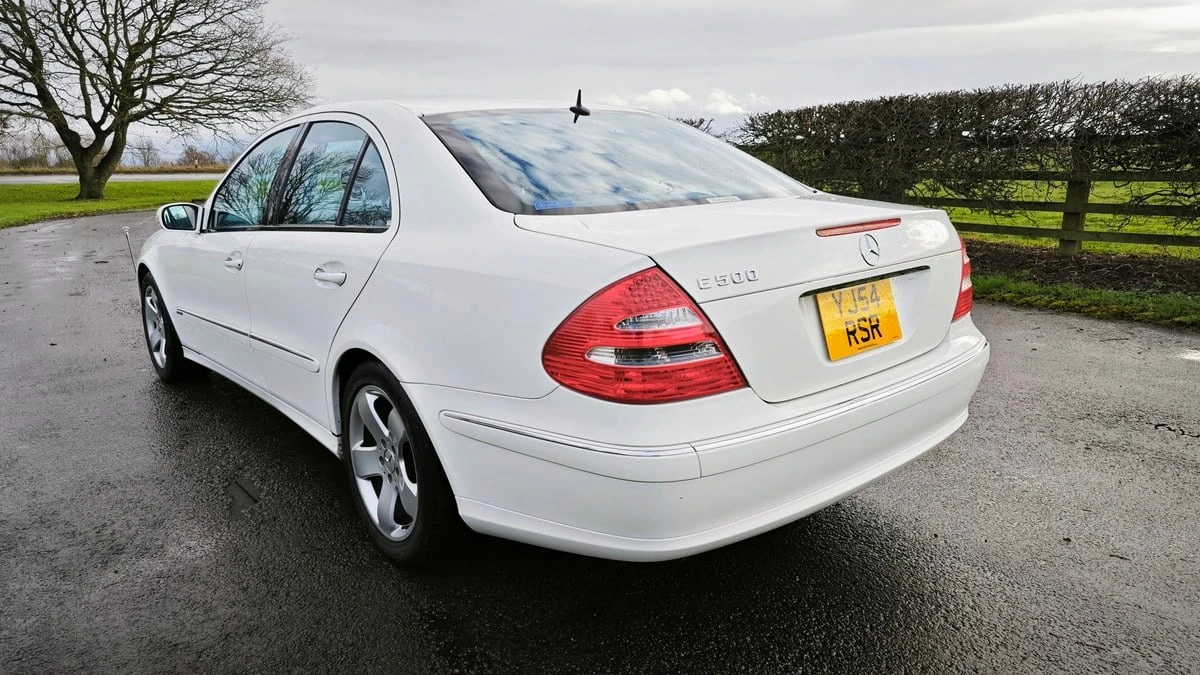 2005 Mercedes-Benz E-Class - Image 17 of 30