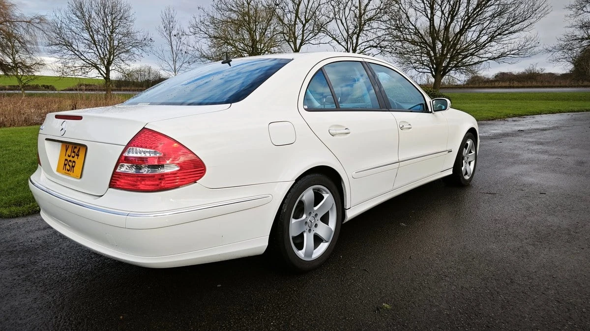 2005 Mercedes-Benz E-Class - Image 15 of 30
