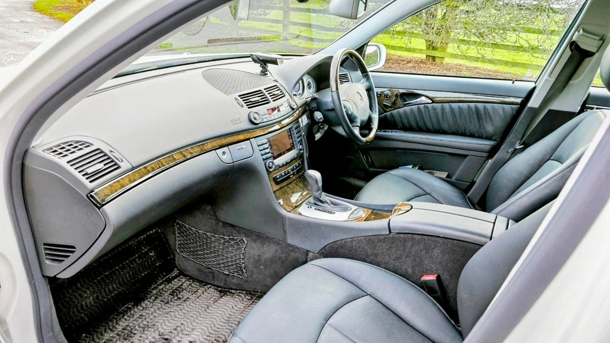 2005 Mercedes-Benz E-Class - Image 2 of 30