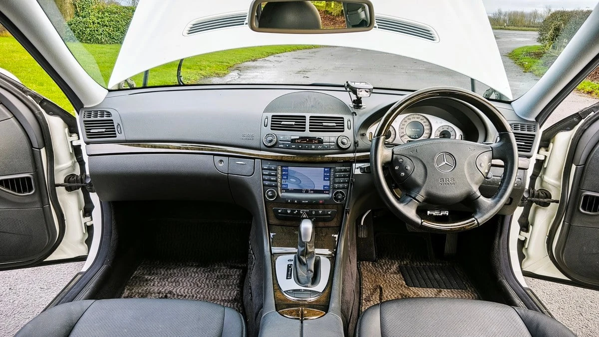 2005 Mercedes-Benz E-Class - Image 20 of 30