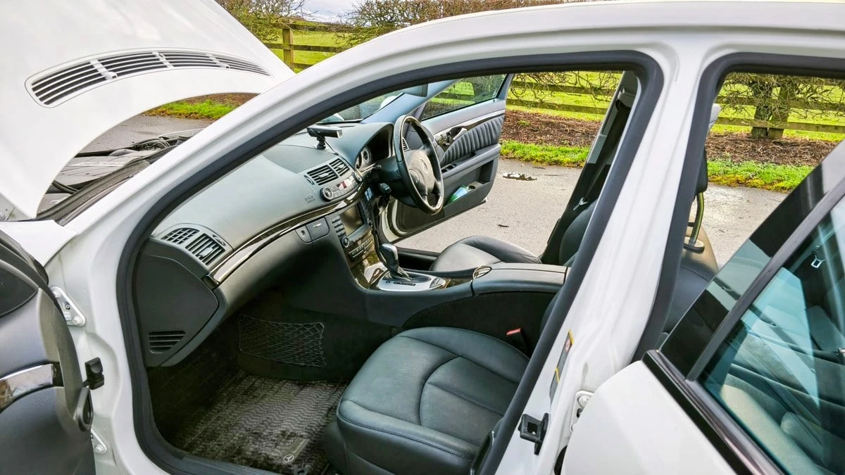 2005 Mercedes-Benz E-Class - Image 16 of 30