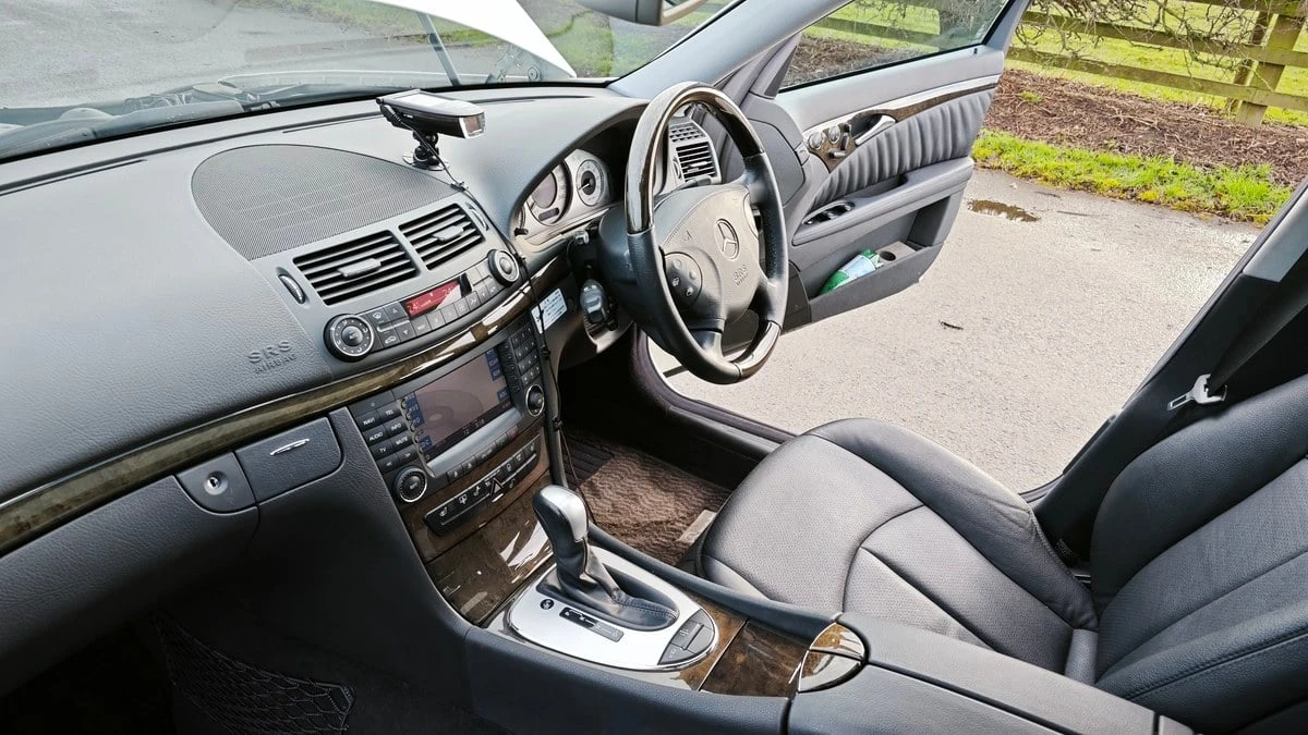 2005 Mercedes-Benz E-Class - Image 28 of 30