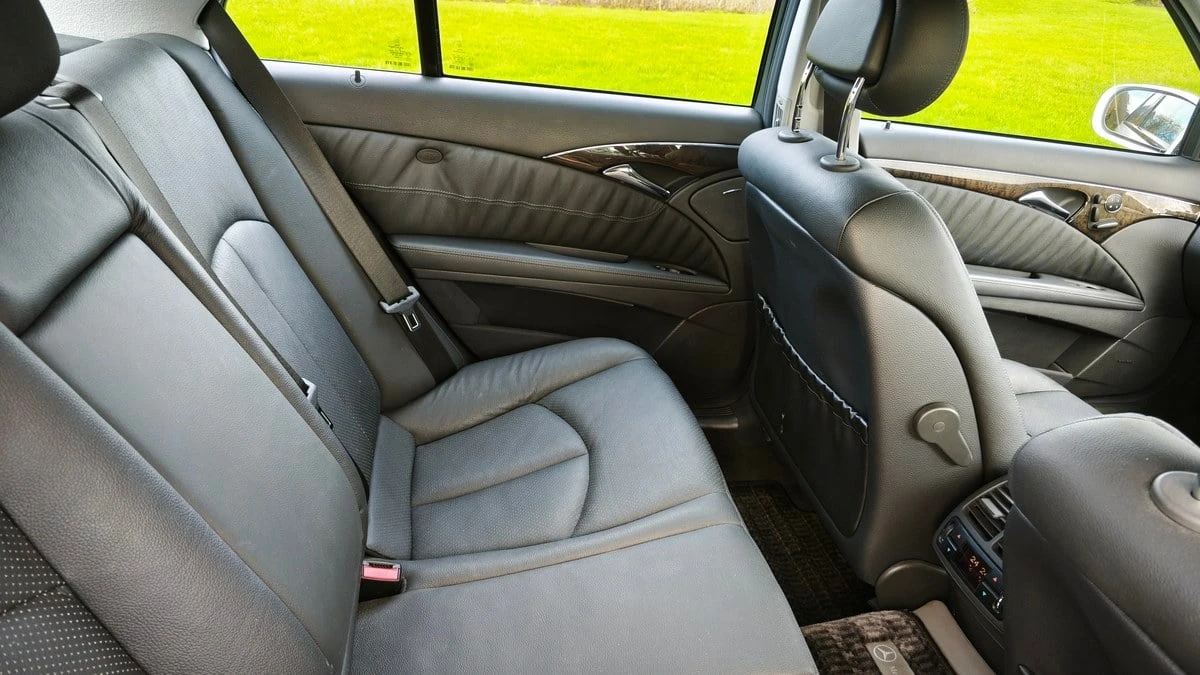 2005 Mercedes-Benz E-Class - Image 23 of 30