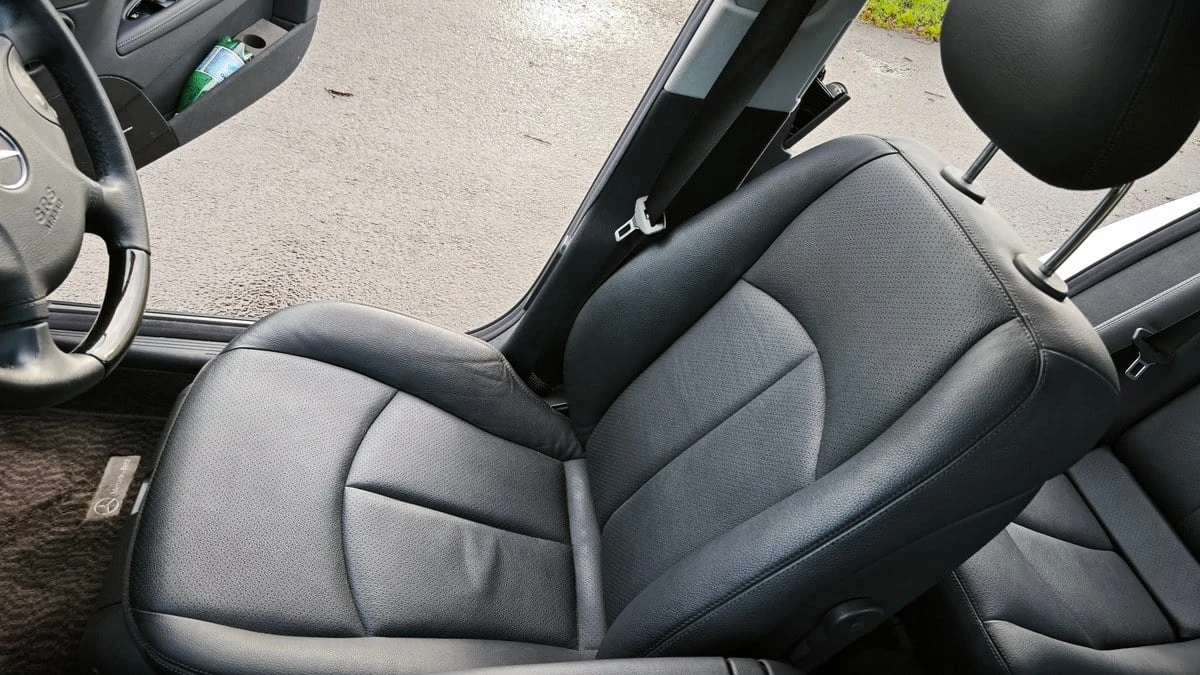 2005 Mercedes-Benz E-Class - Image 27 of 30