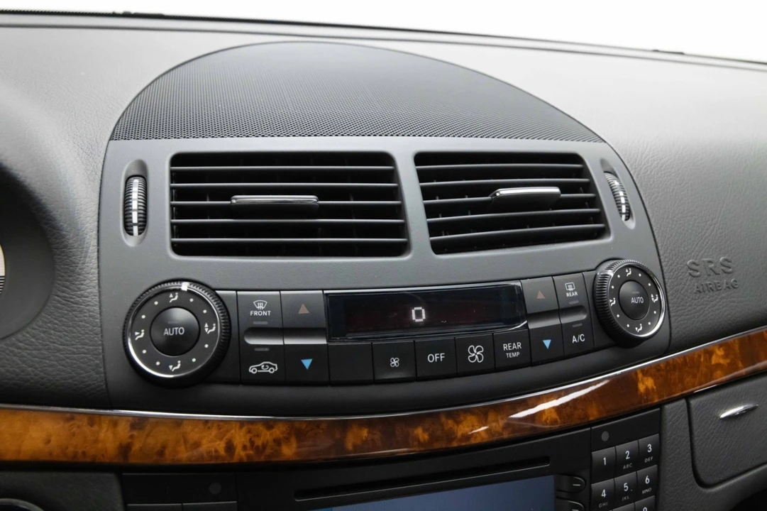 2005 Mercedes-Benz W211 E-Class - Image 28 of 31