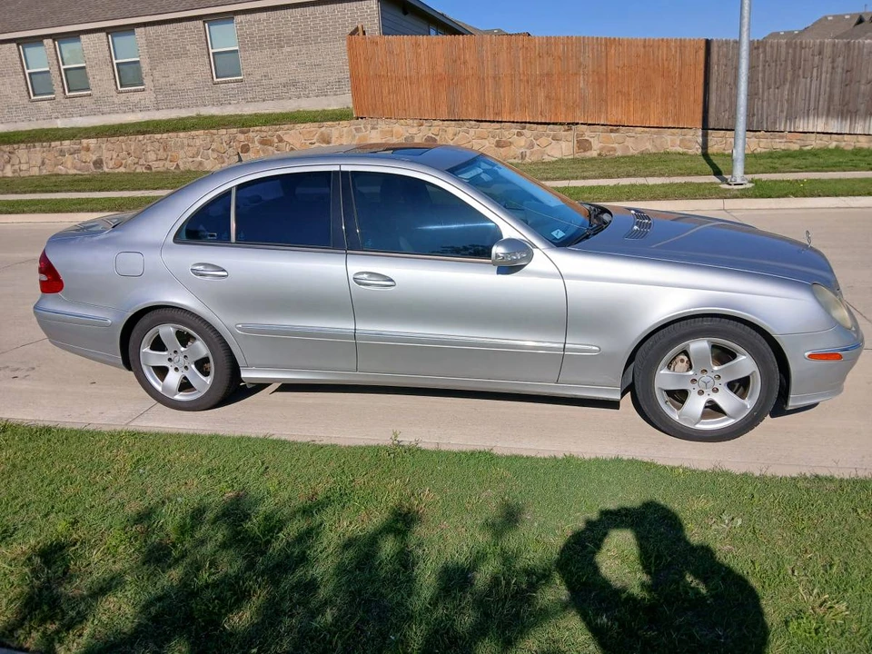 2005 Mercedes-Benz W211 E-Class - Image 2 of 14