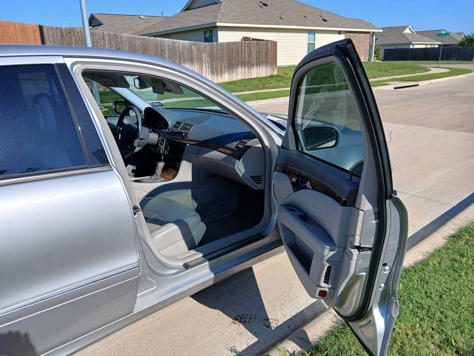2005 Mercedes-Benz W211 E-Class - Image 9 of 14