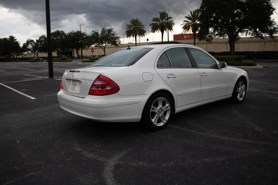 2005 Mercedes-Benz W211 E-Class - Image 17 of 31