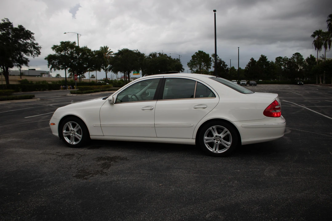 2005 Mercedes-Benz W211 E-Class - Image 12 of 31