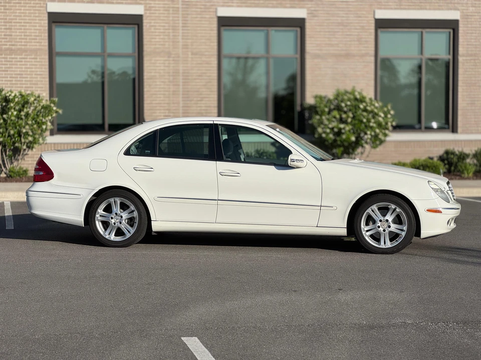 2005 Mercedes-Benz W211 E-Class - Image 8 of 31