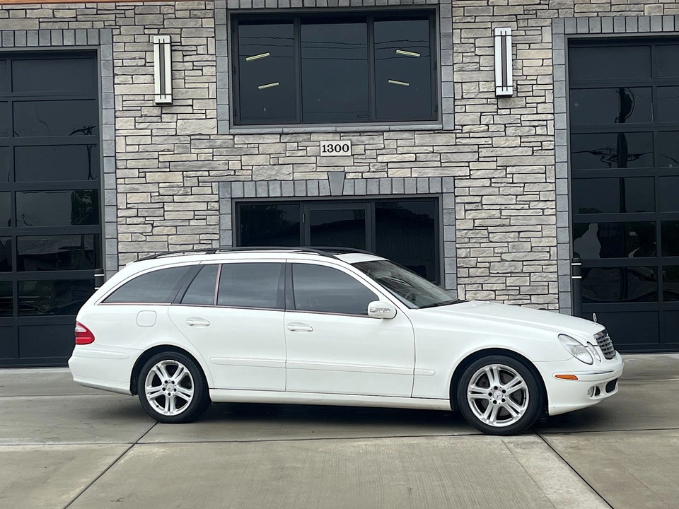 2005 Mercedes-Benz W211 E-Class - Image 2 of 31