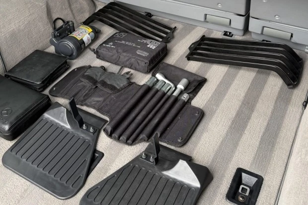 2005 Mercedes-Benz W463 G-Class - Image 8 of 8