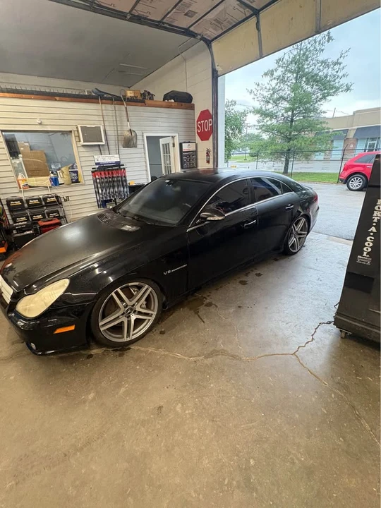 2005 Mercedes-Benz C219 CLS 55 & CLS 63 AMG - Image 2 of 8