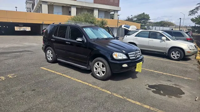 2005 Mercedes-Benz ML350