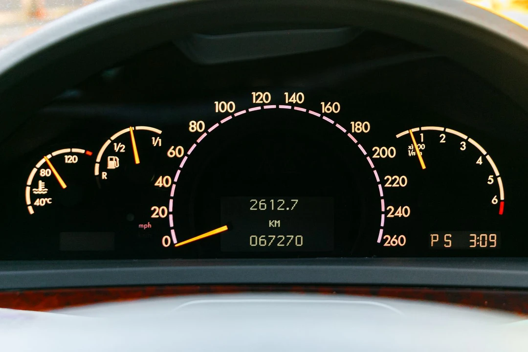 2005 Mercedes-Benz W220 S-Class - Image 6 of 11