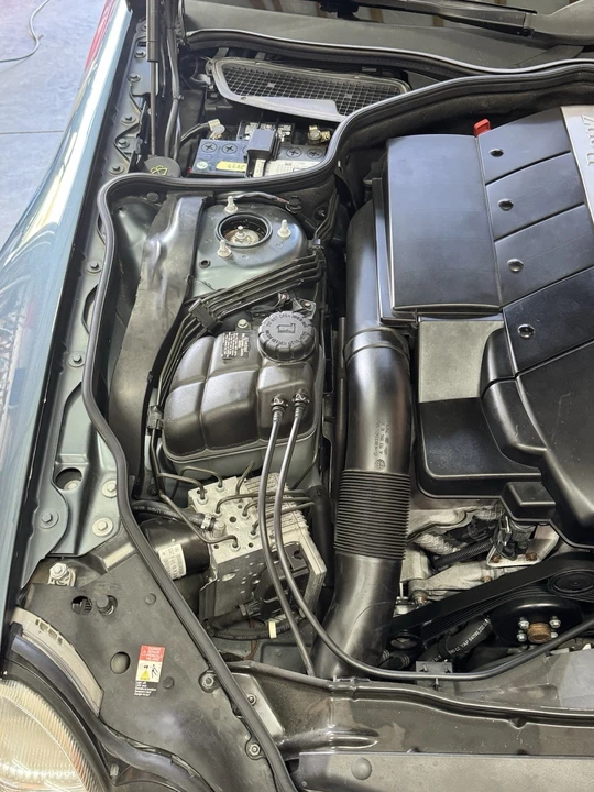 2005 Mercedes-Benz R230 SL-Class - Image 17 of 21