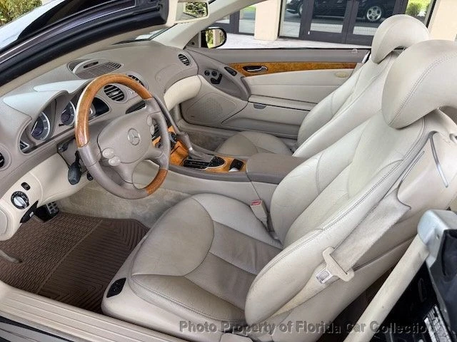 2005 Mercedes-Benz R230 SL-Class - Image 9 of 12
