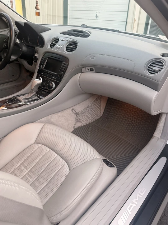 2005 Mercedes-Benz R230 SL-Class - Image 16 of 21