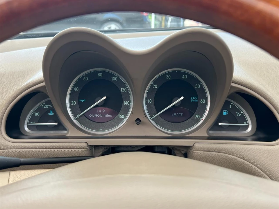 2005 Mercedes-Benz R230 SL-Class - Image 24 of 31