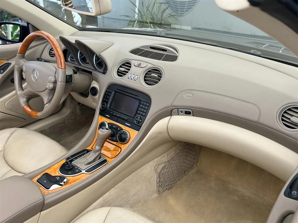 2005 Mercedes-Benz R230 SL-Class - Image 28 of 31