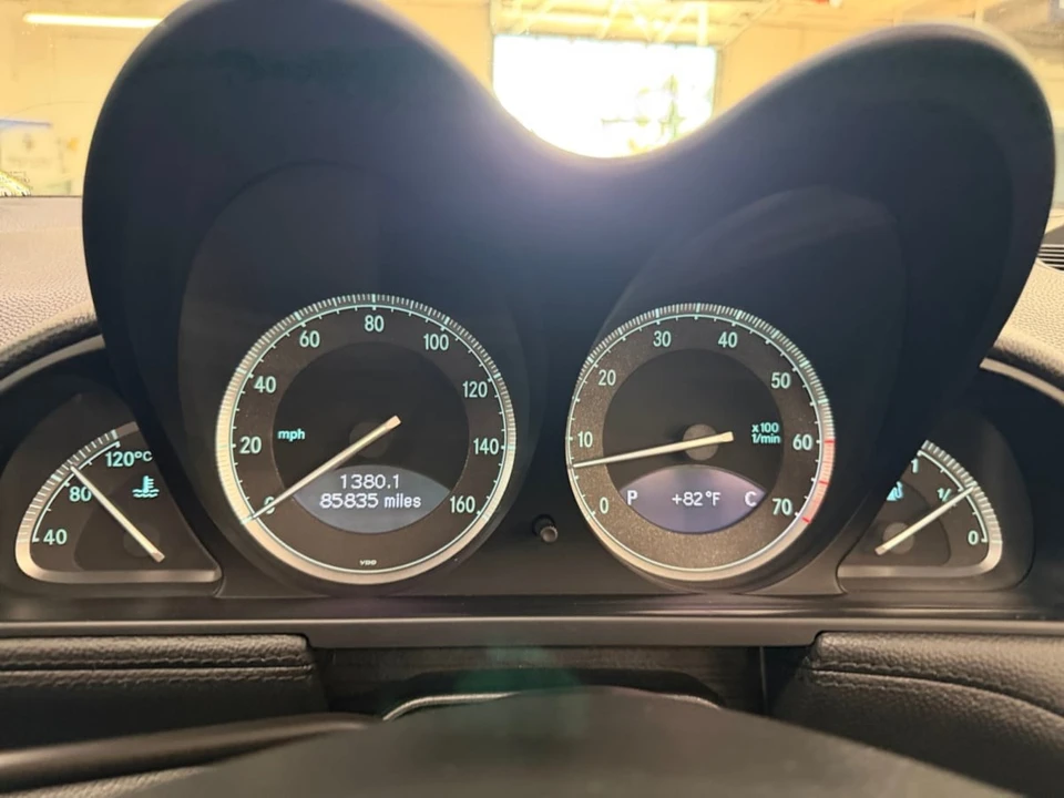 2005 Mercedes-Benz R230 SL-Class - Image 14 of 23
