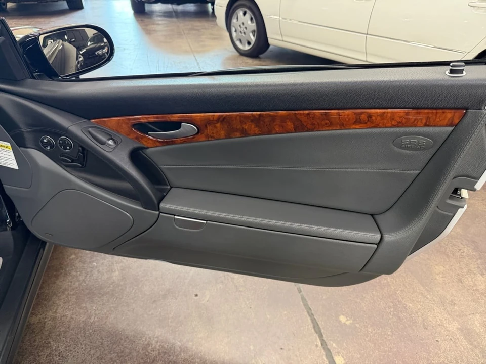 2005 Mercedes-Benz R230 SL-Class - Image 15 of 23