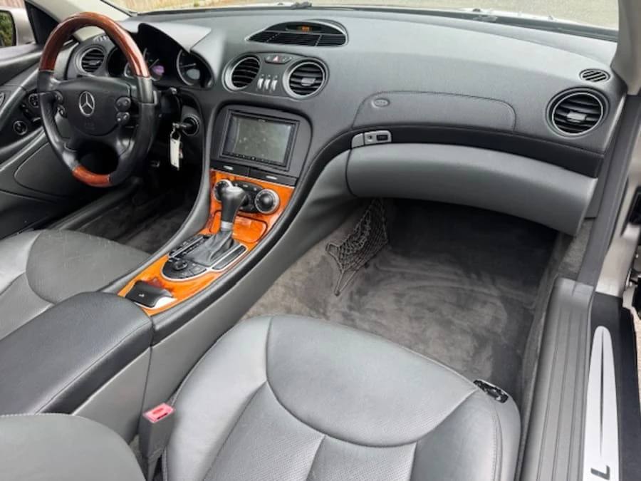 2005 Mercedes-Benz R230 SL-Class - Image 16 of 24