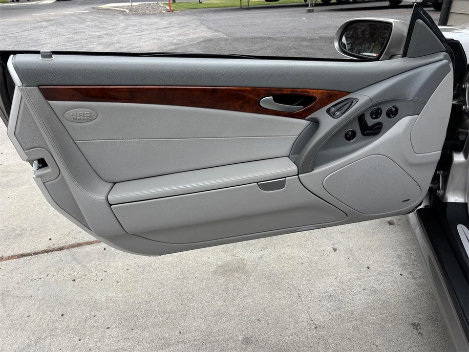 2005 Mercedes-Benz R230 SL-Class - Image 17 of 28