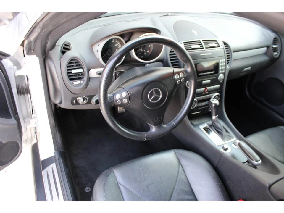 2005 Mercedes-Benz R171 SLK 55 AMG - Image 27 of 31