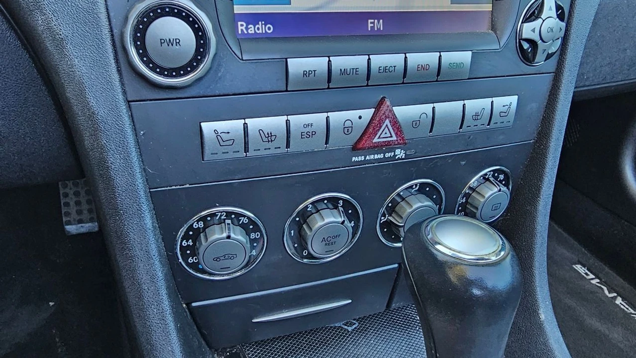 2005 Mercedes-Benz R171 SLK 55 AMG - Image 21 of 31