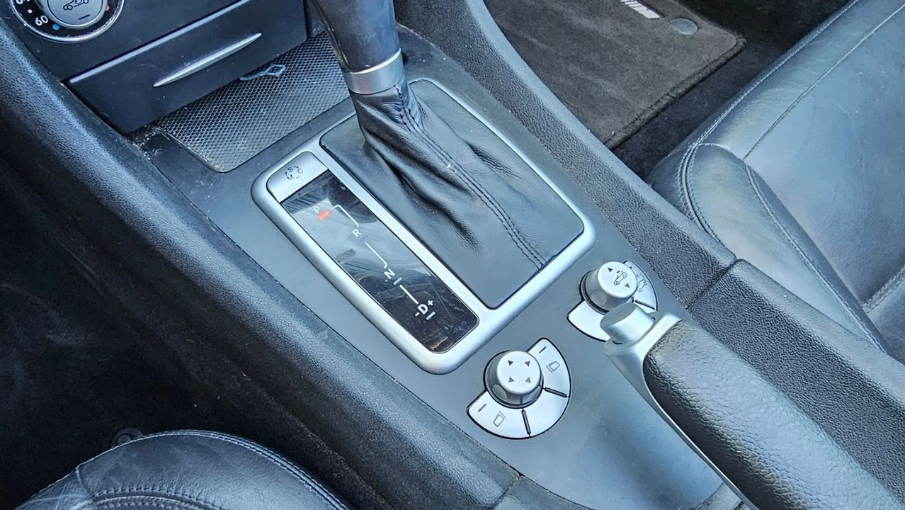2005 Mercedes-Benz R171 SLK 55 AMG - Image 24 of 31