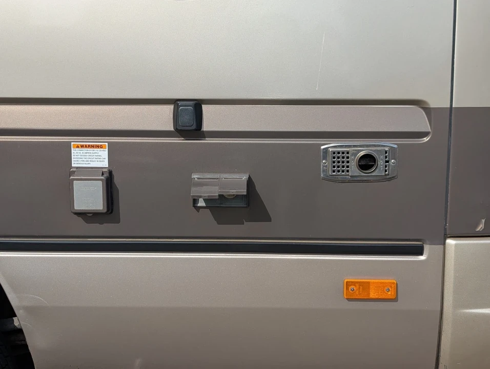 2005 Mercedes-Benz T1N Sprinter - Image 9 of 12