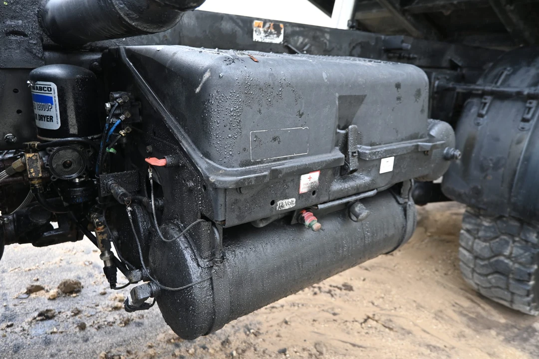 2005 Mercedes-Benz Unimog - Image 28 of 31