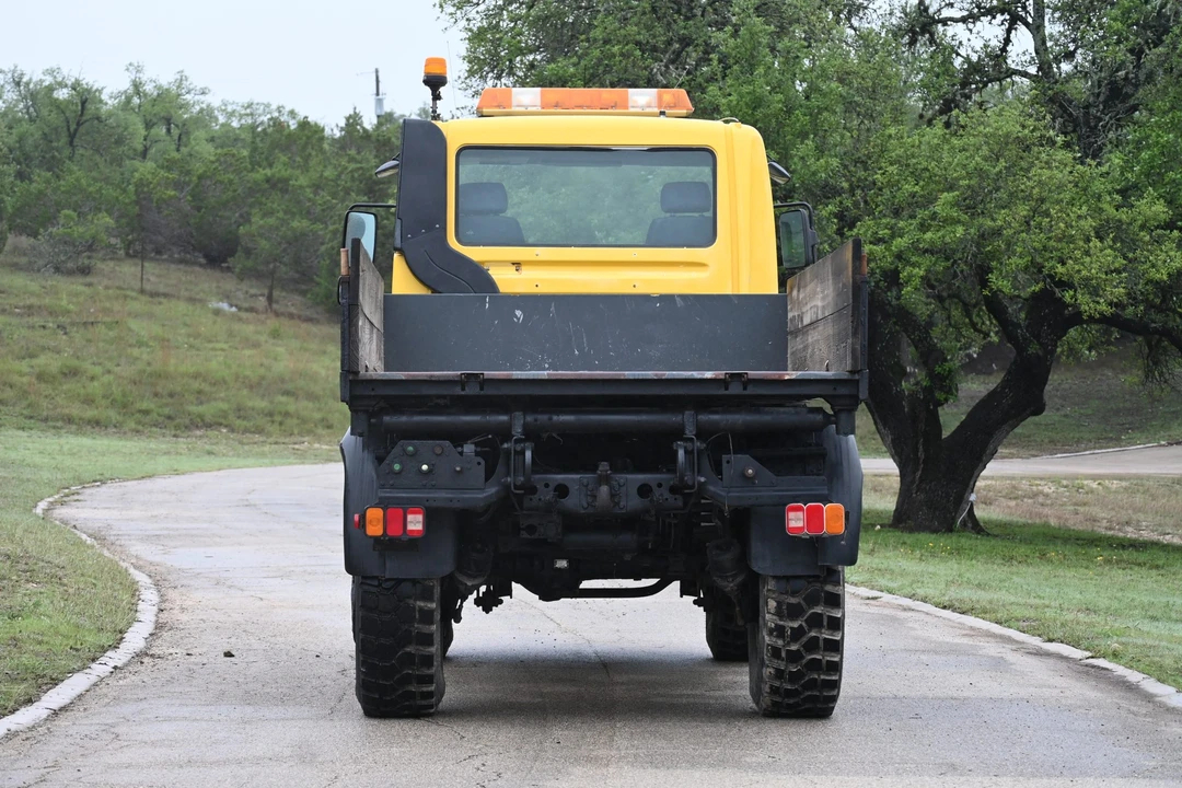 2005 Mercedes-Benz Unimog - Image 7 of 31