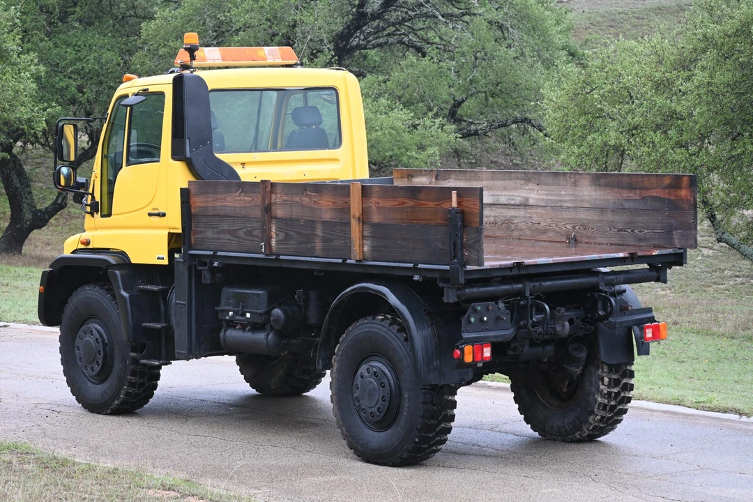 2005 Mercedes-Benz Unimog - Image 6 of 31