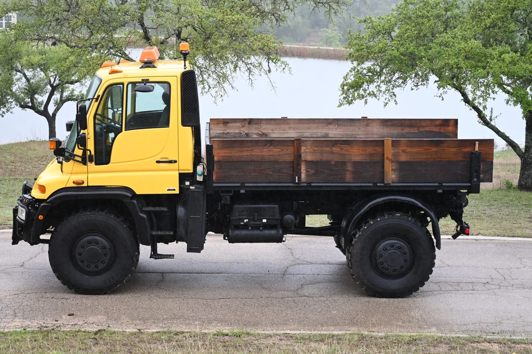 2005 Mercedes-Benz Unimog - Image 4 of 31
