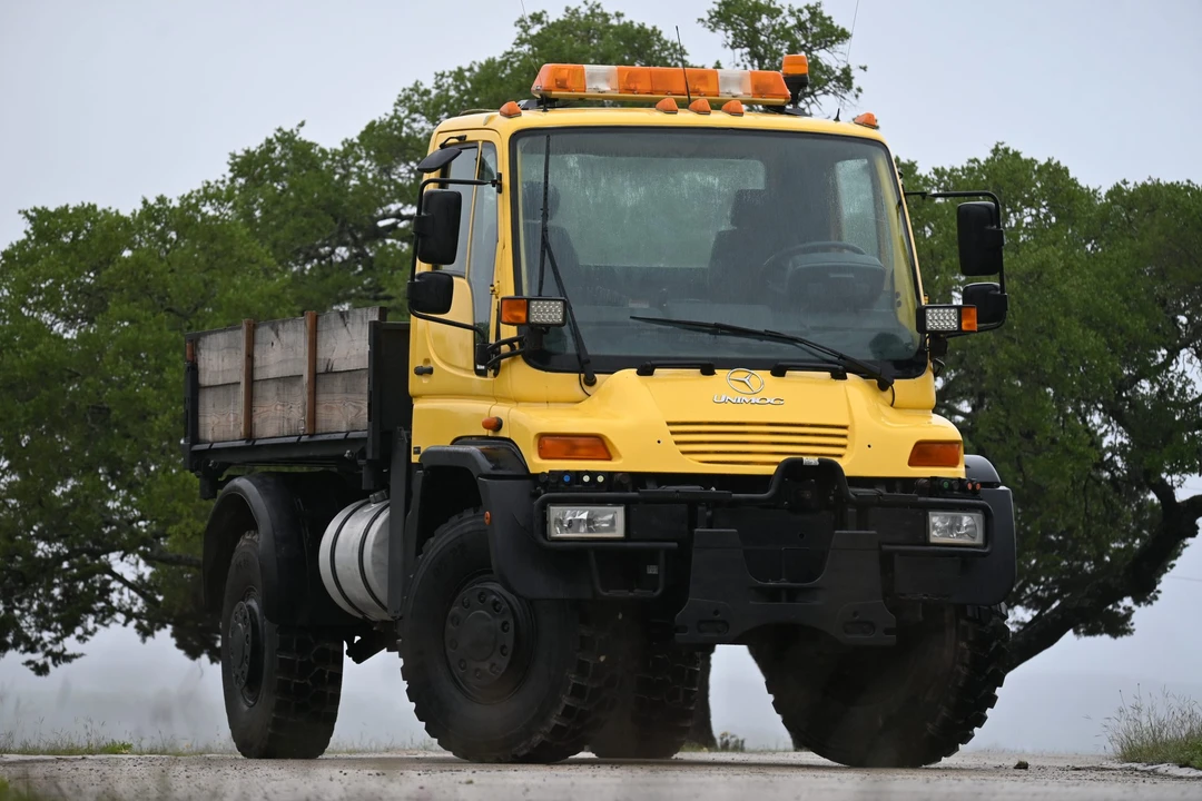 2005 Mercedes-Benz Unimog - Image 12 of 31
