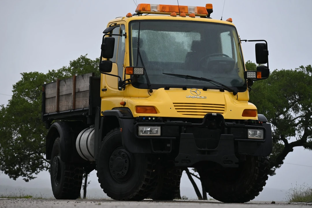 2005 Mercedes-Benz Unimog - Image 14 of 31