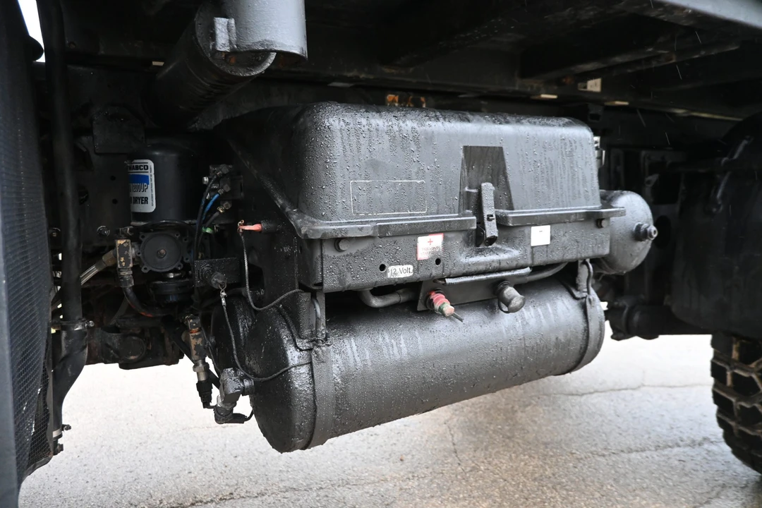 2005 Mercedes-Benz Unimog - Image 29 of 31