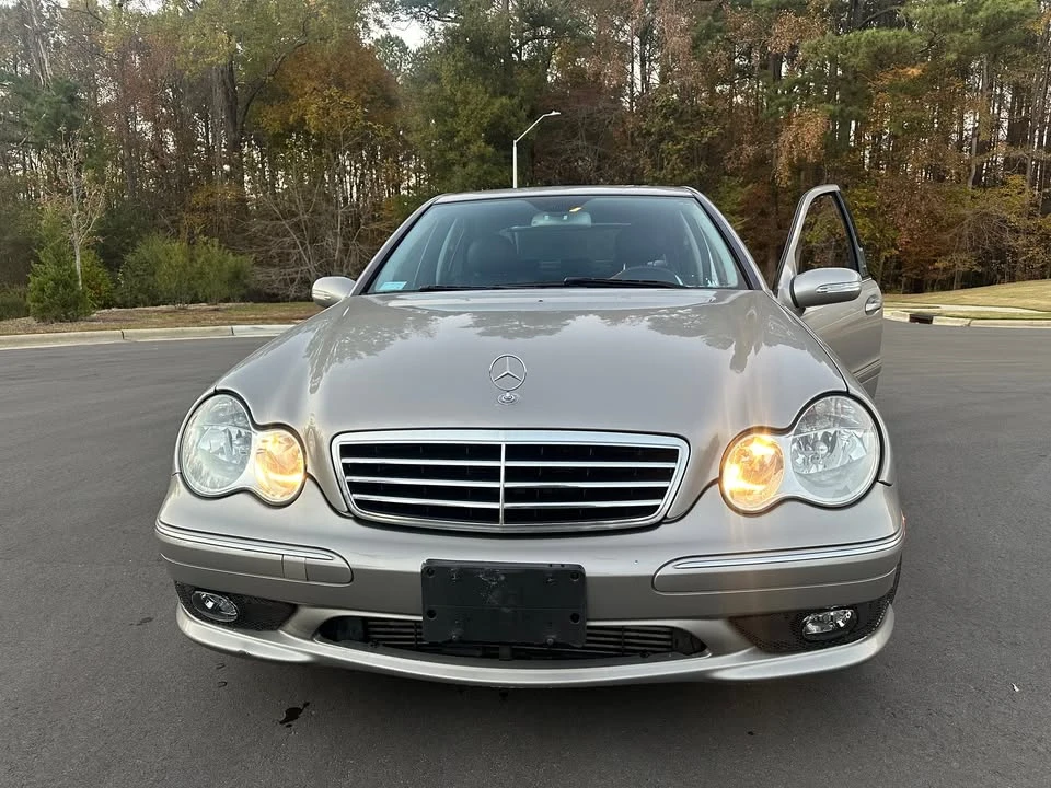 2005 Mercedes-Benz W203 C-Class - Image 2 of 15