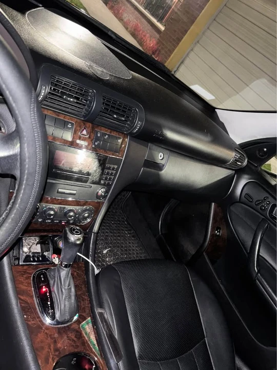 2005 Mercedes-Benz W203 C-Class - Image 10 of 12