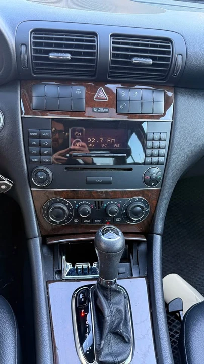 2005 Mercedes-Benz W203 C-Class - Image 12 of 14