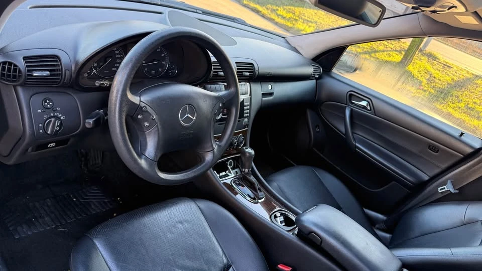 2005 Mercedes-Benz W203 C-Class - Image 11 of 14