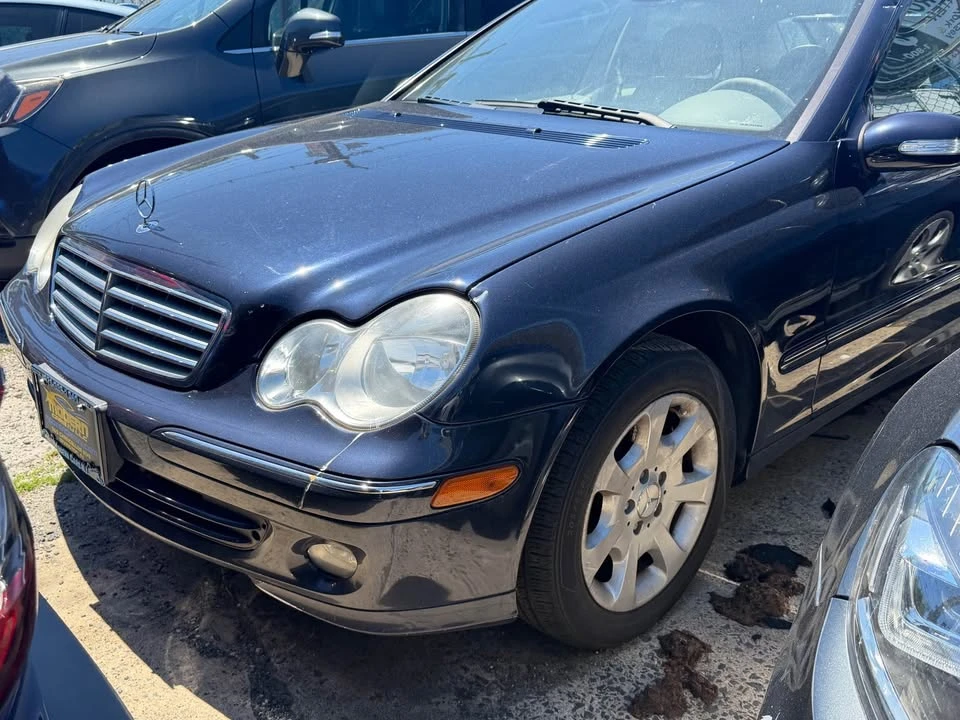 2005 Mercedes-Benz W203 C-Class - Image 2 of 3