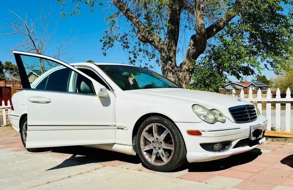 2005 Mercedes-Benz W203 C-Class - Image 13 of 14
