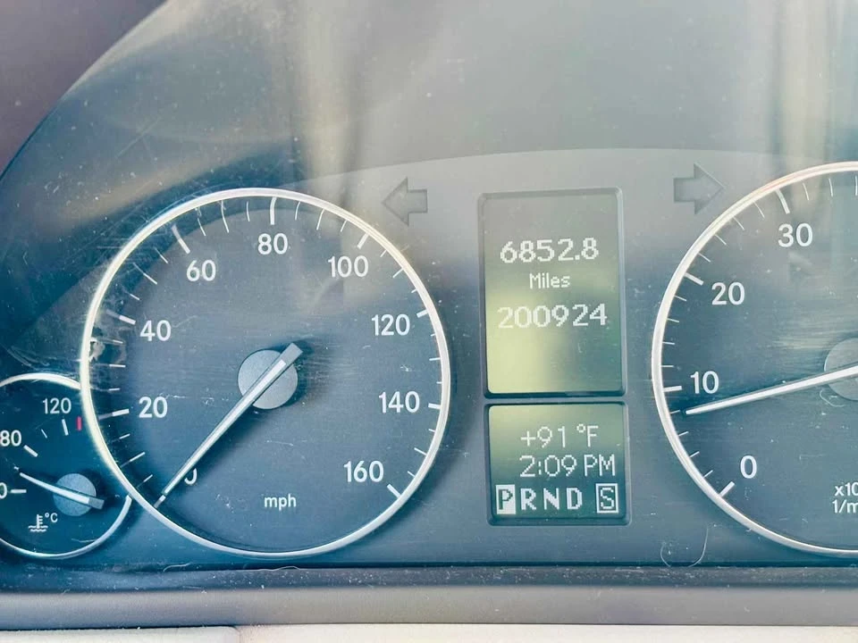 2005 Mercedes-Benz W203 C-Class - Image 10 of 14