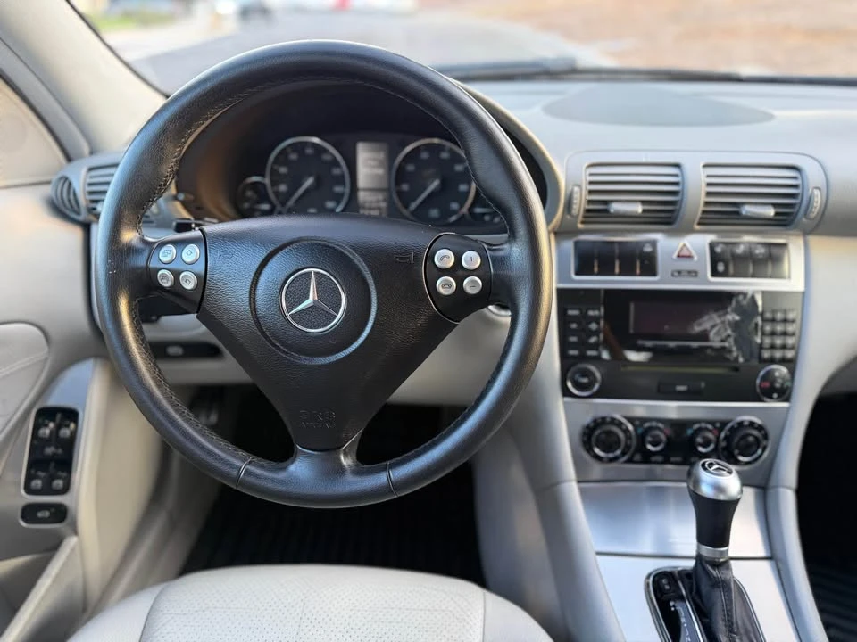 2005 Mercedes-Benz W203 C-Class - Image 12 of 16