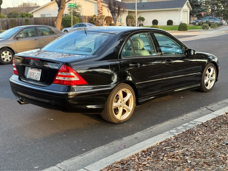 2005 Mercedes-Benz W203 C-Class - Image 2 of 16