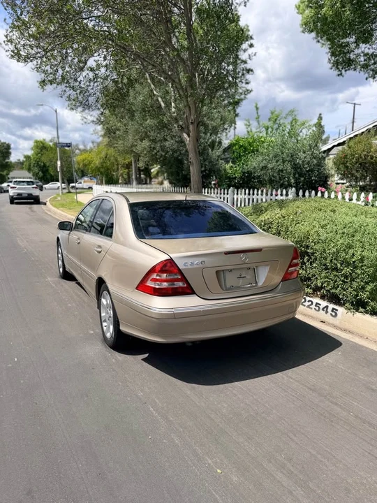 2005 Mercedes-Benz W203 C-Class - Image 2 of 15