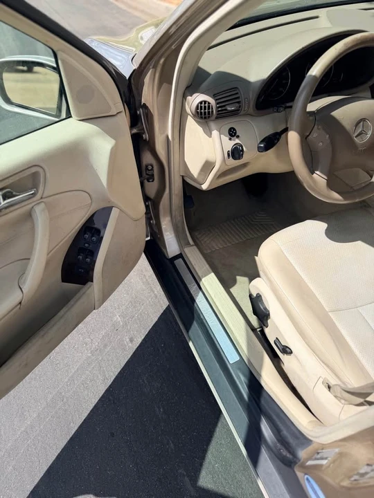 2005 Mercedes-Benz W203 C-Class - Image 8 of 15